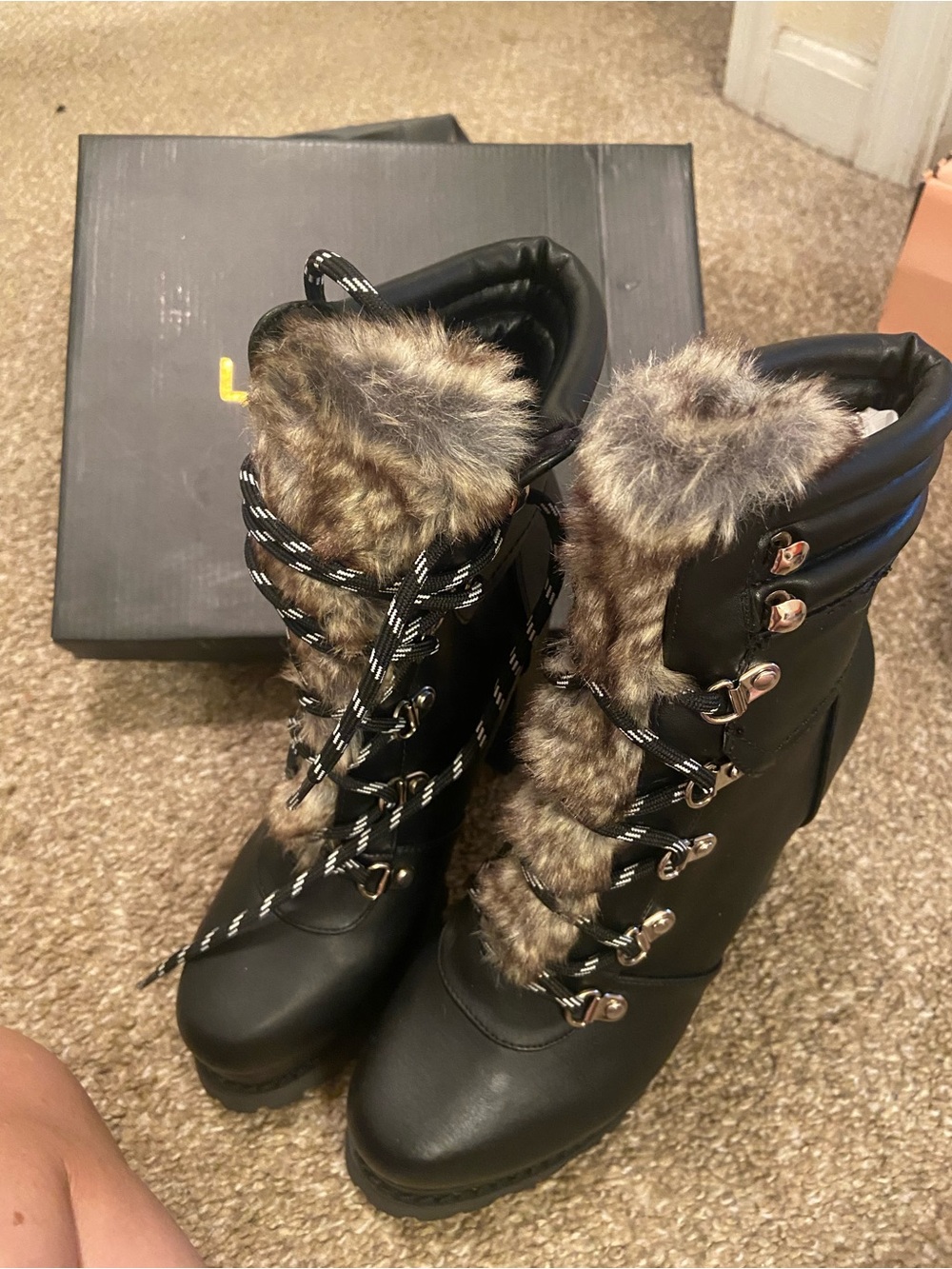 Women’s Black Faux Fur Lace-Up Winter Boots